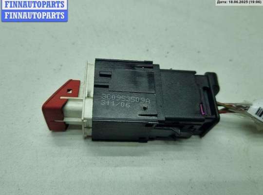 купить Кнопка аварийной сигнализации (аварийки) на Volkswagen Passat B6