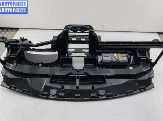 купить Панель приборная (торпедо) на Volkswagen Golf-5