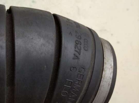 купить Патрубок воздушного фильтра на Volkswagen Transporter T4