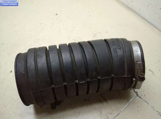 купить Патрубок воздушного фильтра на Volkswagen Transporter T4