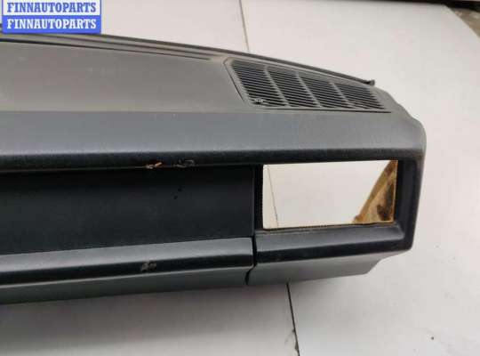 Панель передняя салона (Торпедо) на Mercedes-Benz 190 (W201)