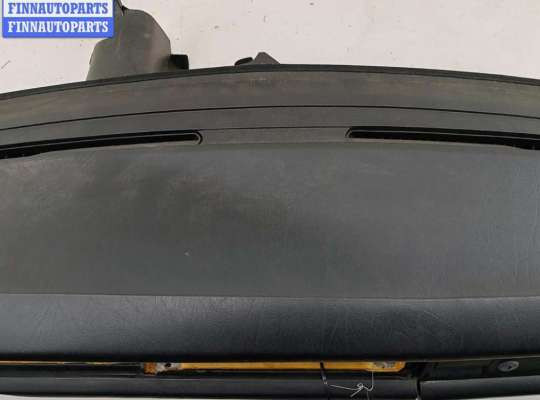 Панель передняя салона (Торпедо) на Mercedes-Benz 190 (W201)