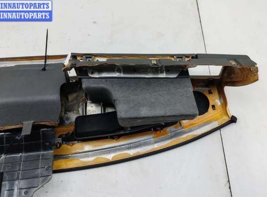 Панель передняя салона (Торпедо) на Mercedes-Benz 190 (W201)