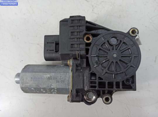 купить Моторчик стеклоподъемника передний правый на Audi A6 C5 (1997-2005)