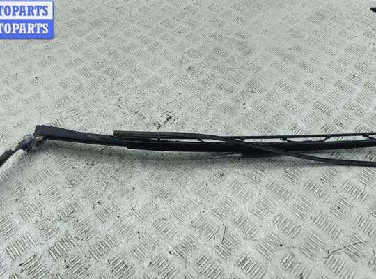 купить Щеткодержатель (поводок стеклоочистителя) передний на Audi A4 B6 (2001-2004)