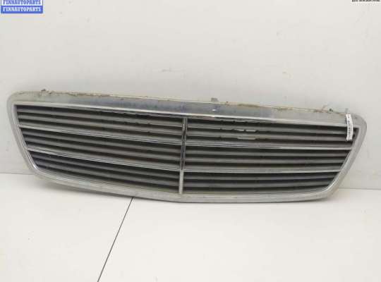 купить Решетка радиатора на Mercedes W203 (C)