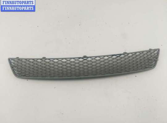 Решётка (заглушка) в бампер FO2064578 на Ford Mondeo III (2000-2007)