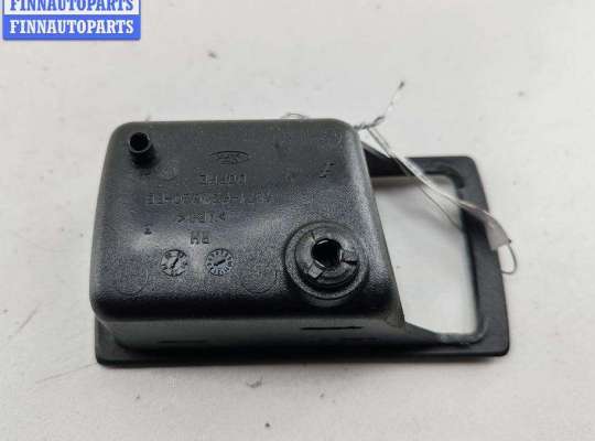 купить Накладка на ручку двери на Ford Mondeo III (2000-2007)