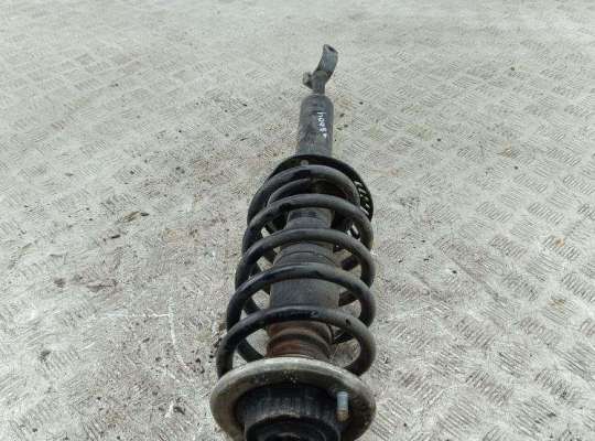 Стойка подвески передняя правая AU1661140 на Audi A6 C5 (1997-2005)