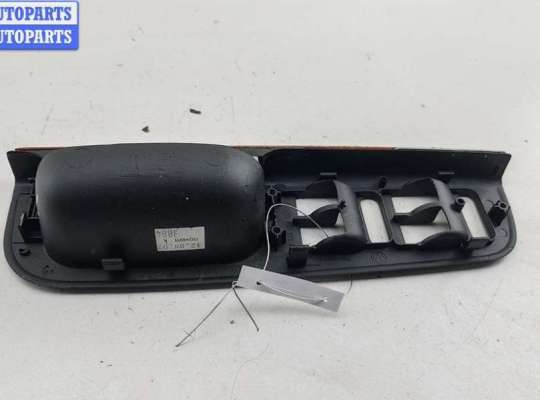 купить Ручка двери внутренняя передняя левая на Volkswagen Passat B5+ (GP)