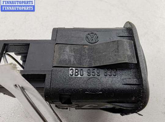 купить Кнопка открывания лючка топливного бака на Volkswagen Passat B5