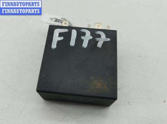 Реле стеклоочистителя (дворников) VG2756170 на Volkswagen Passat B5