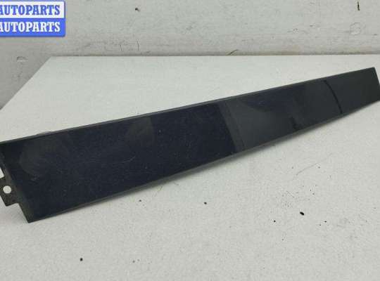 купить Накладка двери задней левой на Volkswagen Passat B5