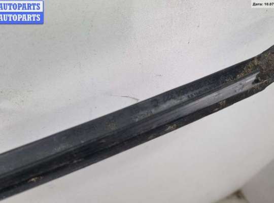 купить Молдинг лобового стекла на Volkswagen Passat B5+ (GP)