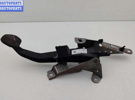 Купить Педаль сцепления на Ford Focus II (2004-2011) Педаль сцепления FO2215434 на Ford Focus II (2004-2011)