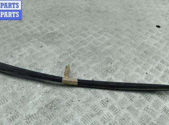 купить Молдинг лобового стекла на Volkswagen Passat B5+ (GP)