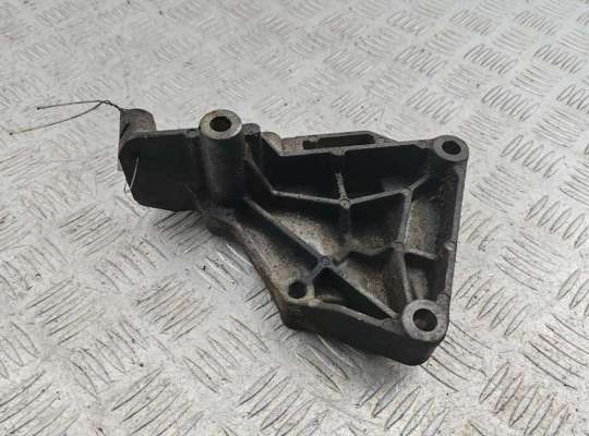 купить Кронштейн компрессора кондиционера на Opel Astra G (1998-2004)