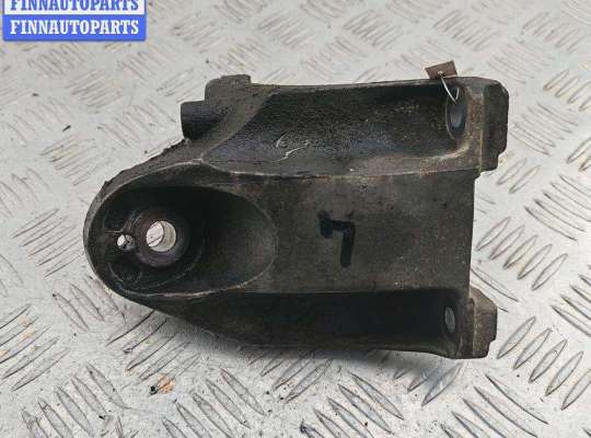 купить Кронштейн двигателя опорный на Audi Q7 4L (2005-2015)