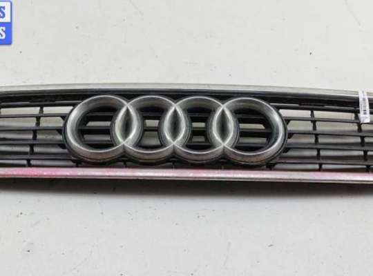 Решетка радиатора AU1754368 на Audi A4 B5 (1994-2001)