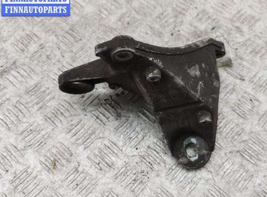 купить Кронштейн КПП опорный на Audi A4 B5 (1994-2001)