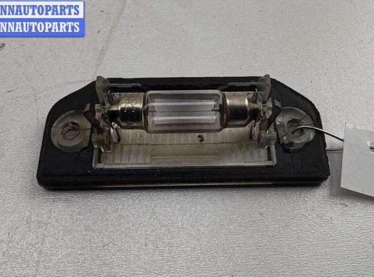 Планка подсветки номера на Volkswagen Passat B5 (3B)
