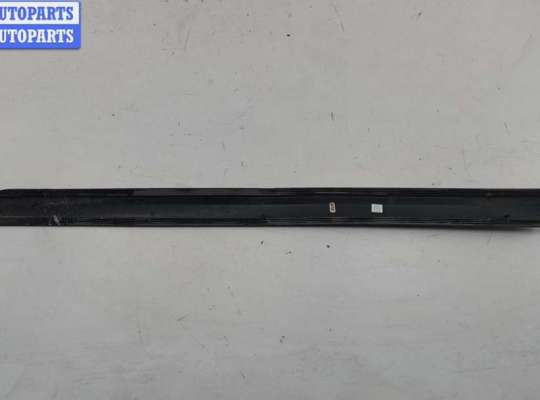 Молдинг на Chrysler Voyager IV (RG)