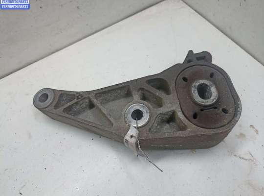 Кронштейн КПП на Opel Meriva A