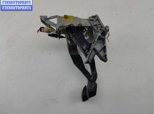 Педальный узел (педаль) на Volkswagen Passat B5 (3B)