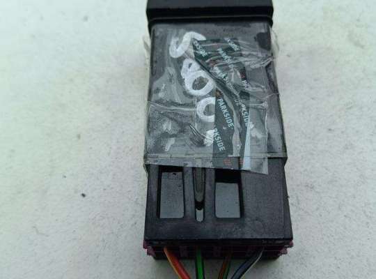 купить Кнопка аварийной сигнализации (аварийки) на Volkswagen Passat B5