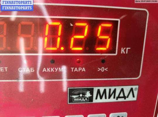 купить Щеткодержатель (поводок стеклоочистителя) передний на Volkswagen Passat B4