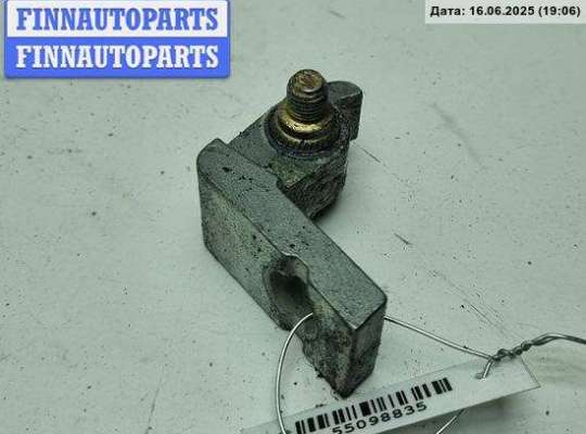 Петля двери задней правой VG2370484 на Volkswagen Passat B5+ (GP)