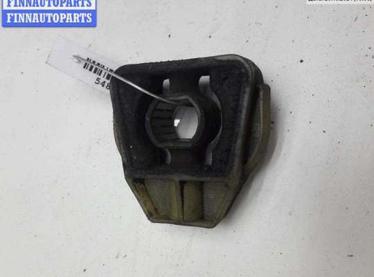 купить Кронштейн радиатора на Volkswagen Golf-4