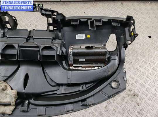 Панель передняя салона (Торпедо) на Renault Scenic II