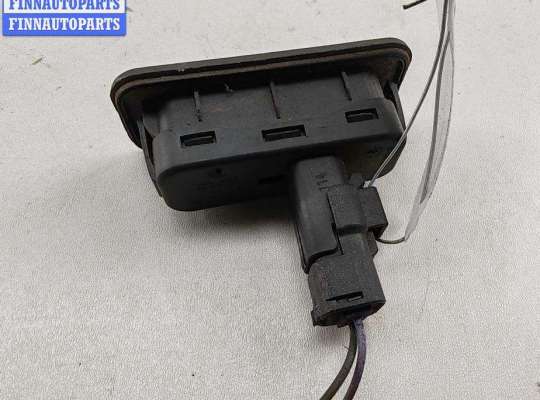купить Кнопка открывания багажника на Renault Scenic II (2003-2009)