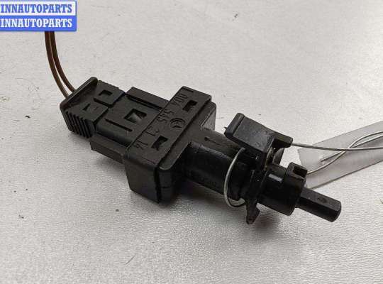 Датчик (включатель) стоп-сигнала MB1692367 на Mercedes Vaneo W414 (2001-2006)