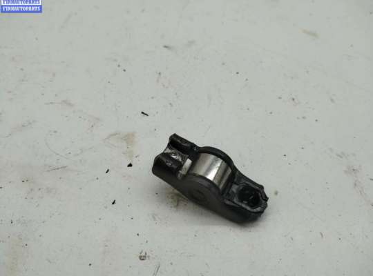 купить Коромысло клапана (рокер) на Volkswagen Golf-5