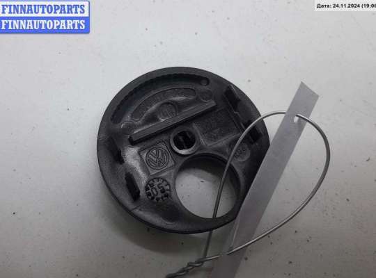купить Накладка декоративная на торпедо на Volkswagen Golf-5