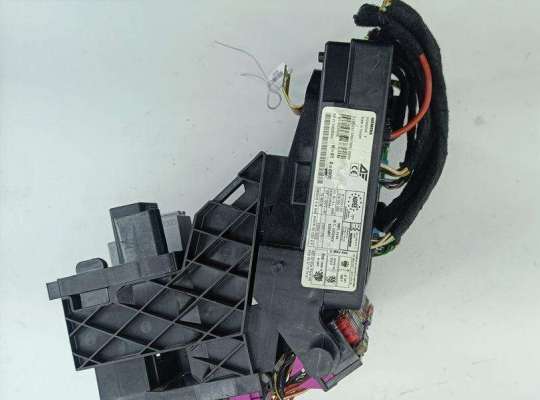 купить Блок предохранителей на Ford Galaxy (2000-2006)