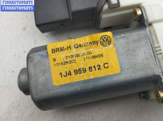 купить Моторчик стеклоподъемника задний правый на Volkswagen Golf-4