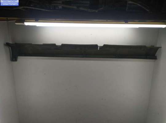 купить Накладка на порог наружная правая на Ford Kuga