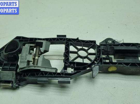 купить Корпус (держатель) ручки двери передней правой на Volkswagen Passat B6