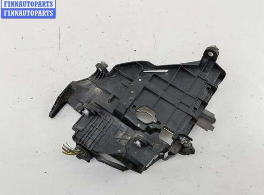 купить Крепление фары правой на Volkswagen Touareg