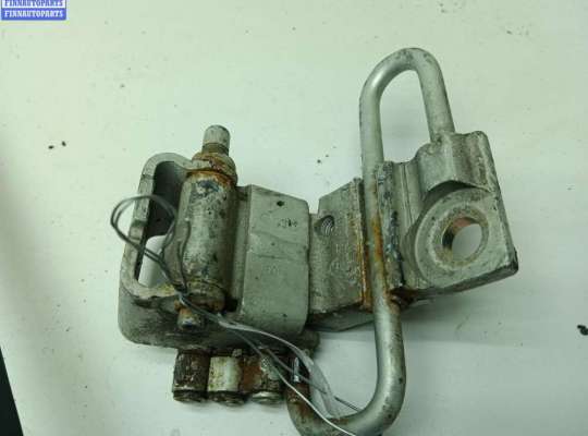 купить Петля двери передней правой на Volkswagen Passat B5