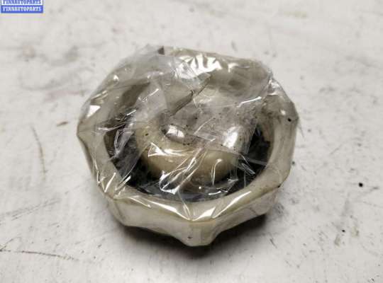 Крышка (пробка) расширительного бачка на Renault Laguna I