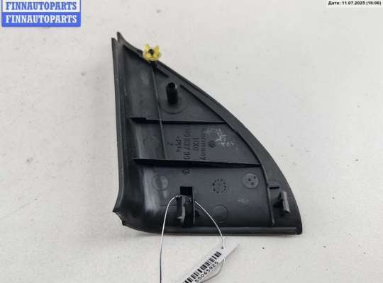 купить Накладка на зеркало правое на Volkswagen Golf-3