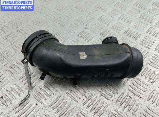 Гофра (патрубок) воздушного фильтра на Volkswagen Passat B5 (3B)