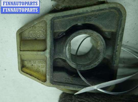 купить Кронштейн радиатора на Volkswagen Polo (2001-2005)