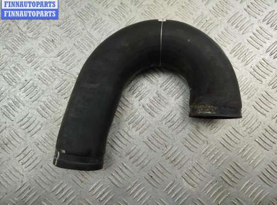 Патрубок интеркулера VL551737 на Volvo S40 / V40 (1995-2004)