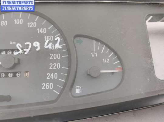 Щиток приборов на Opel Omega B