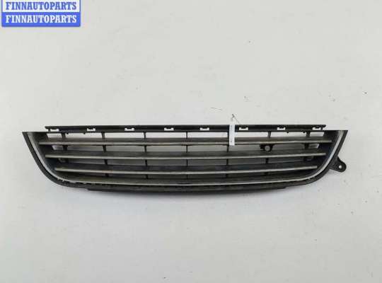Решётка (заглушка) в бампер OP2355166 на Opel Zafira B (2004-2014)